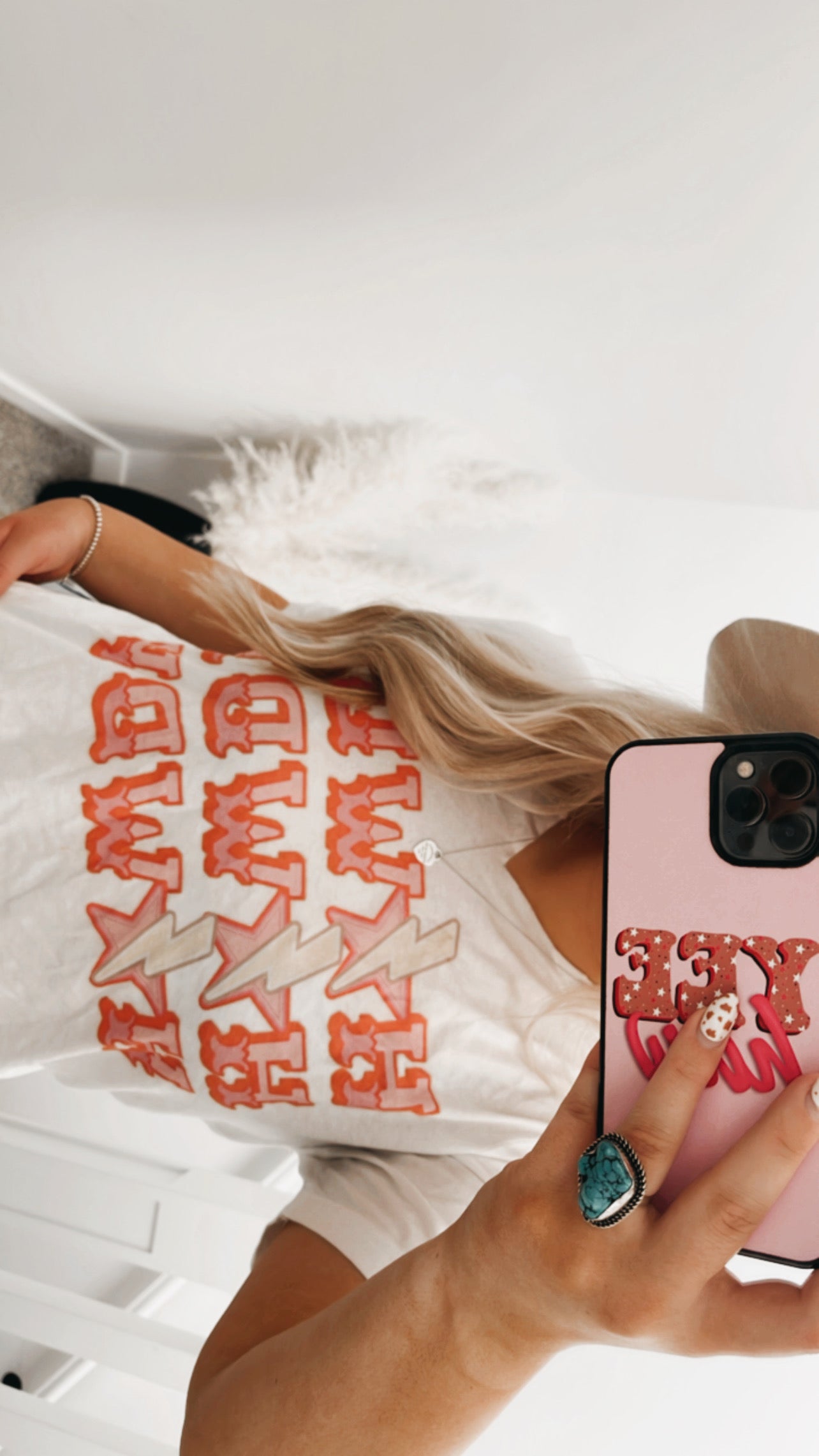 Howdy Graphic Tee