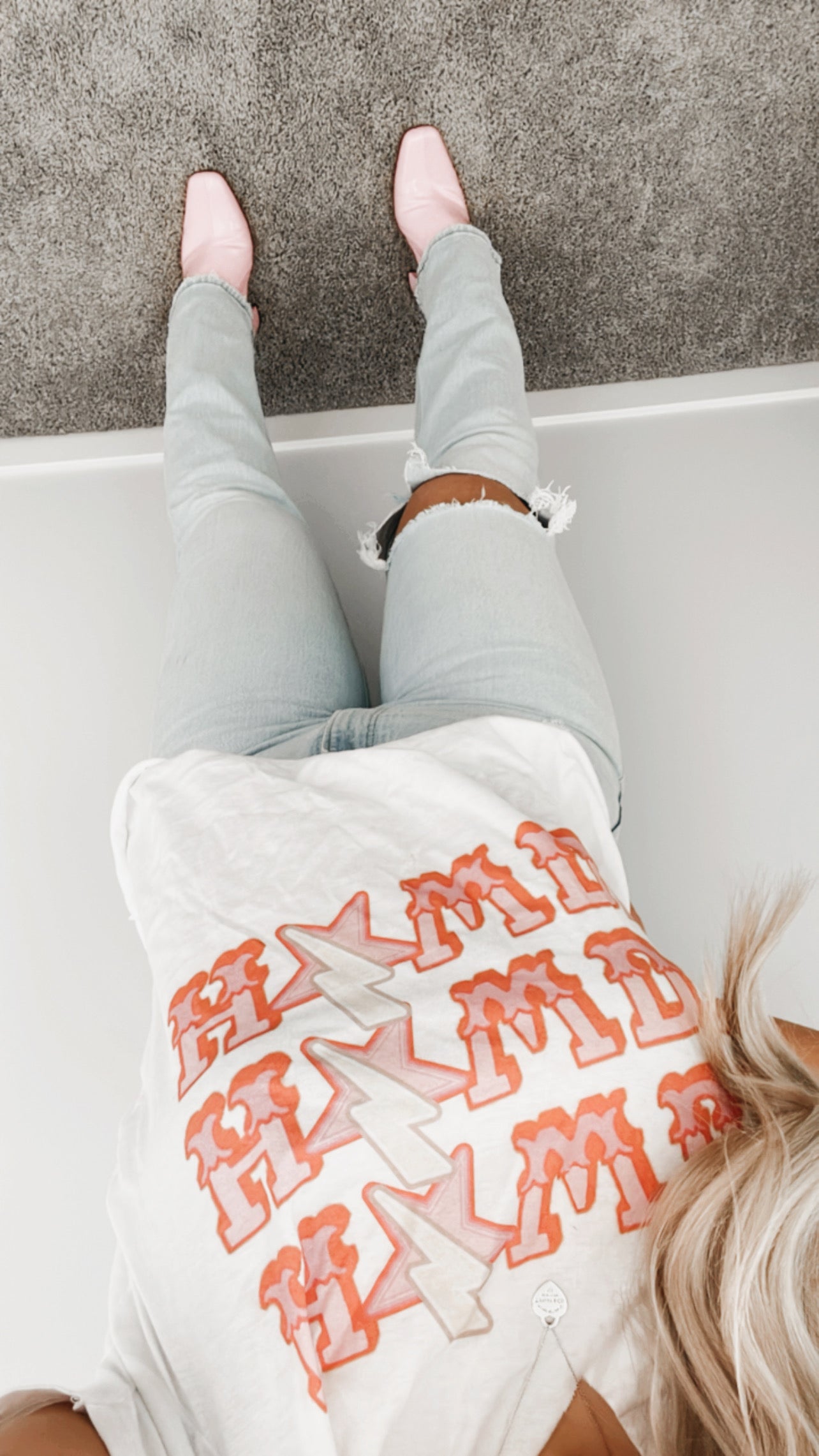 Howdy Graphic Tee