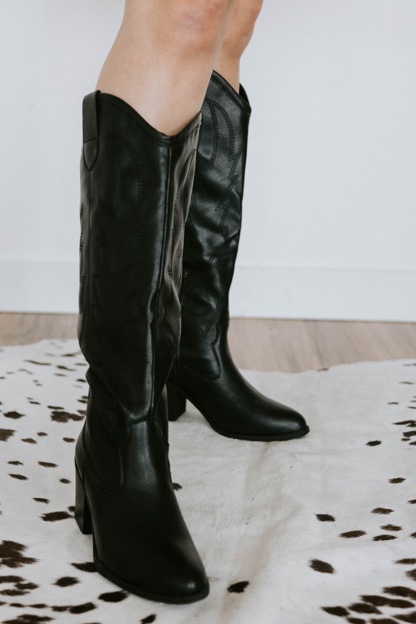 Cowgirl Boots - Black